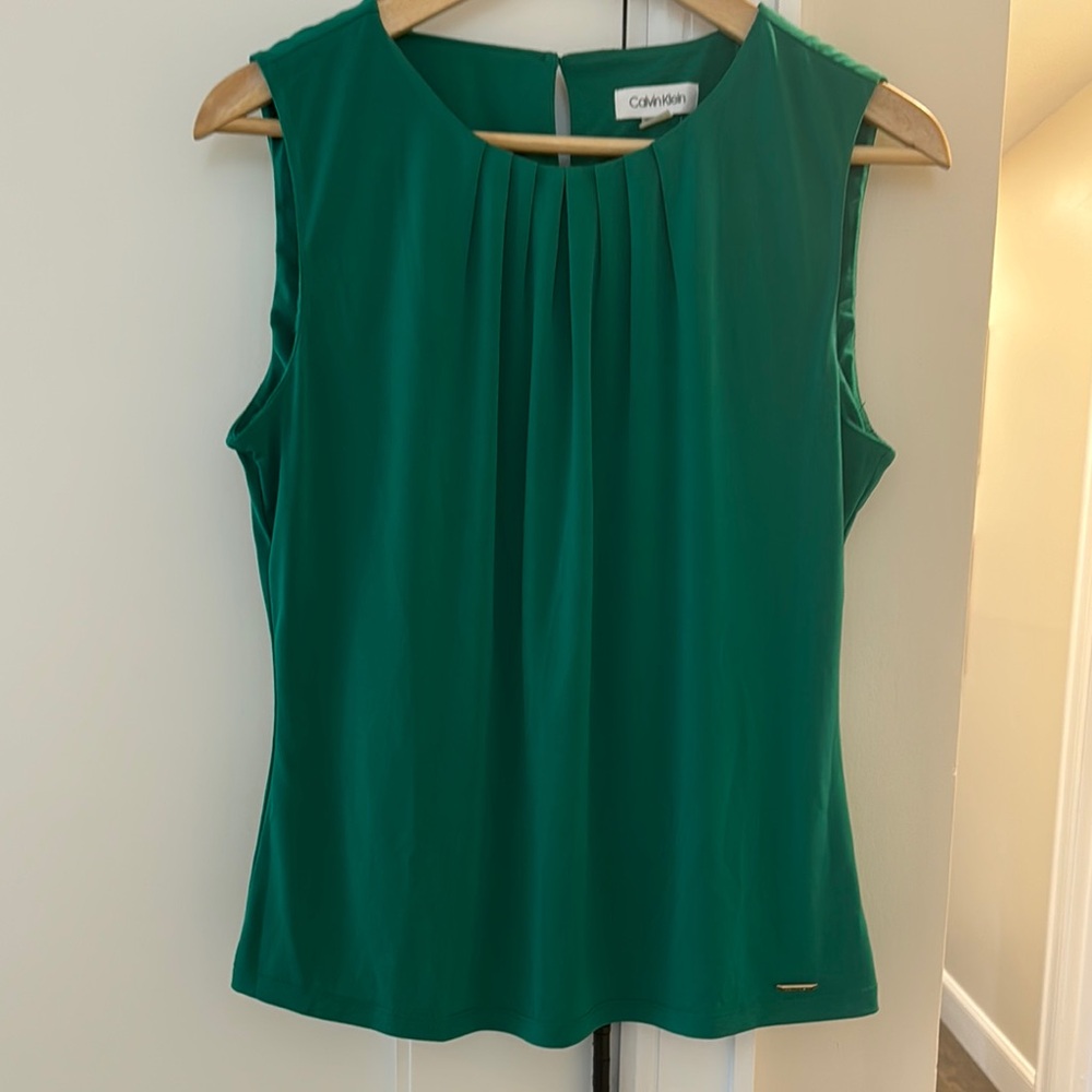 Calvin Klein Women's Green Sleeveless Top